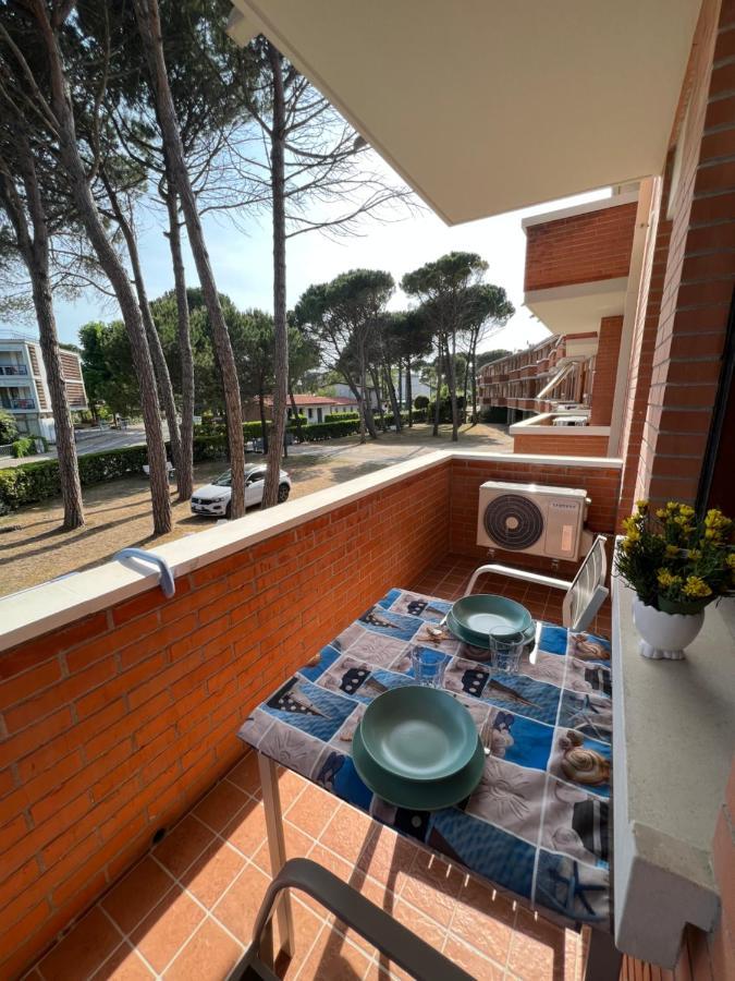 Twin Pine Trees Flats, Near Beach ビビオーネ エクステリア 写真